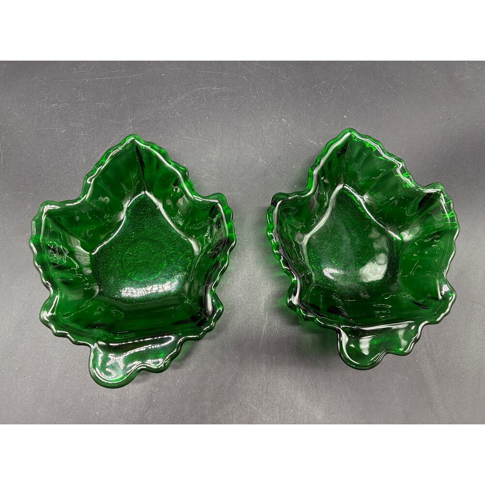 Anchor Hocking Vintage Forest Green Maple Leaf Dishes (Pair) 6.5" x 5.25" x 1.5"